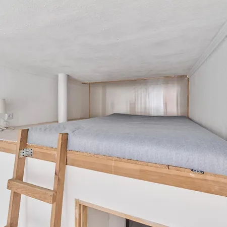 Cosy With Mezzanine By Renters Wroclaw